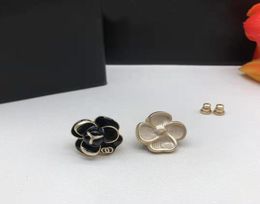 2022 nova moda preto esmalte brincos senhoras luxo designer flor brincos para mulheres amantes do partido presente jóias de noivado 5771152
