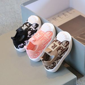 ¡Novedad de 2022! Zapatillas de moda para niños pequeños, zapatos planos de malla con letras elásticas para niños, zapatos informales para bebés y niñas