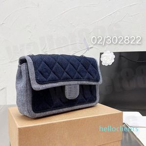 2022 Nueva moda Denim Blue Bolsa de hombro Diseñador de lujo Mujeres Cadena de vaquero Bolsas de mensajero crossbody Totes Classic Brand Lady Canvas Flap Monederos Bolsos