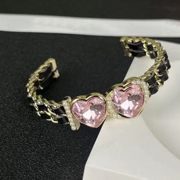 Nuevo diseño de moda, pendientes con dijes, pulsera de cuero con diamantes de imitación de perlas, conjunto de joyería para mujer, regalo