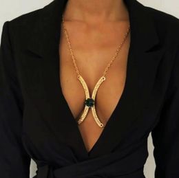 2022 Nieuwe Mode Sexy Borst Ketting Cross Body Kettingen Ketting Voor Vrouwen Groene Strass Kristal Edelstenen Zilveren Strand Beha Bikini sieraden Harnas Accessoires