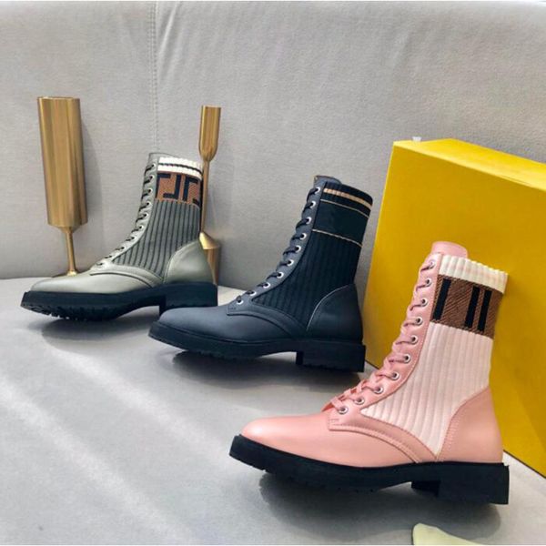 2022 Nuevas botas de diseñador de alta calidad para mujer Estiramiento de punto Martin Caballero de cuero negro Mujeres Diseño de bota corta Zapatos casuales Botas de diseñador Luxurys