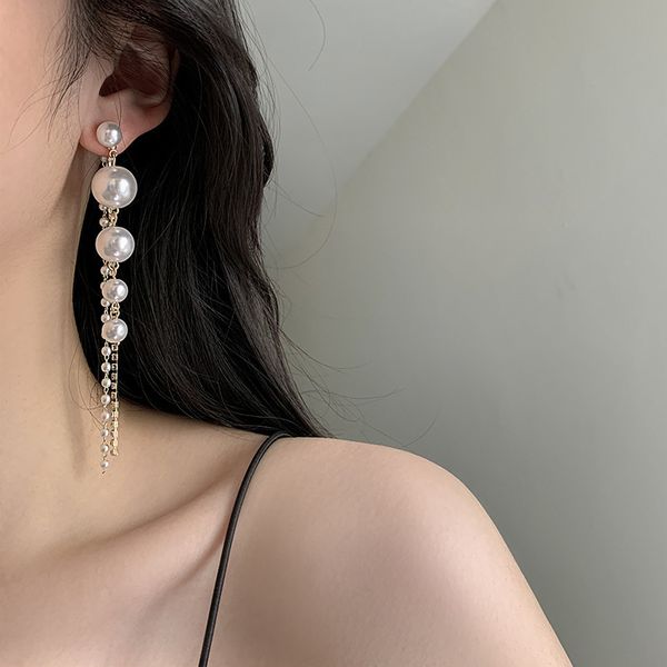 Pendientes colgantes de perlas blancas coreanas para mujer, aretes bohemios de circonita redonda dorada para boda, joyería 2022