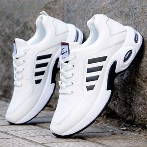 2022 Nouveau cuir étanche chaussures de course à l'eau casual Sports Sports Basketball chaussures PU pour homme printemps et automne