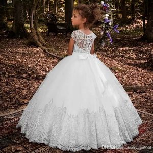 2022 New Lovey Holy Lace Princesse Robes De Fille De Fleur 2019 Robe De Bal Robes De Première Communion Pour Les Filles Sans Manches Tulle Toddler Pageant Robes