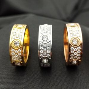 2022 NOUVEAU Luxury 3 Row Diamond Love Ring Couple de mode Crystal Anness de mariage Designer pour hommes Femmes de haute qualité 316L Titanium Steel 284n
