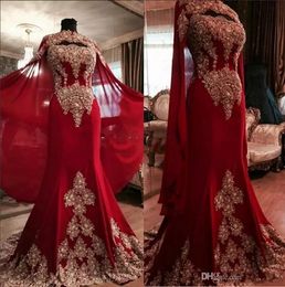 2022 Nouvelle dentelle de luxe rouge arabe Dubaï caftan robes de soirée chérie perlée appliques sirène robes de bal avec cape robes de soirée formelles CG001