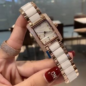 Reloj Reloj de diseñador Movimiento de cuarzo importado para mujer Banda de cerámica totalmente de acero Reloj de lujo para mujer