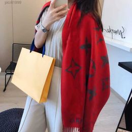 2022 Nouveau luxe V Écarpe Cashmere Shâle épaisse Femmes Long Winter Wram Pashmina Wraps Hijab avec Tassel Bufanda Foulard Luck