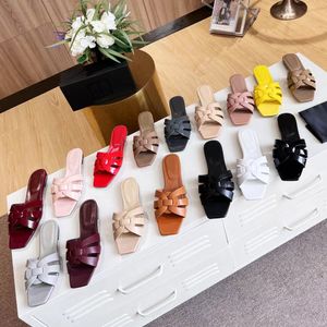 2022 nouvelles sandales de designer pour femmes de luxe en cuir véritable tongs pantoufles pied dames sandales en caoutchouc chaussures plates babouche fête mariage avec boîte
