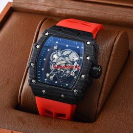 2022 NIEUWE MEN's Watch Casual Sports Watches Stijlvolle Dial Design Dirt Resistant Silicone Riem Quartz Watches267C