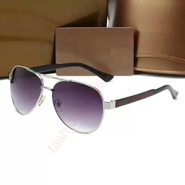 2022 New Mens Designer Pilot Lunettes de soleil Womens Light Fashion Lunettes de soleil All Frame Metal Eyewear Occhiali Da Sole Firmati Luxury High Quality Lunette De Soleil