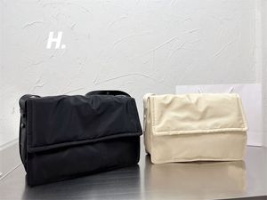 2022 nouveau sac à bandoulière en nylon avec tissu imperméable en cuir Saffiano sacs à bandoulière unisexe grande capacité sacs à main décontractés Top qualité Messenger Totes