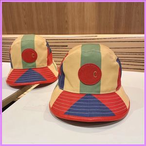2022 Nieuwe Patchwork Emmer Hat Designer Leuke Vrouwen Caps Hoeden Mens Casquette Mode Baseball Cap Fall Outdoor Sun Installeerde Hoed