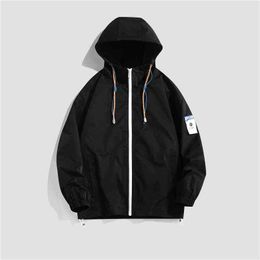 2022 nuova giacca a vento da uomo di colore puro trench traspirante ammaccature sport pulito moda shopping giacca tecnica con cappuccio T220817