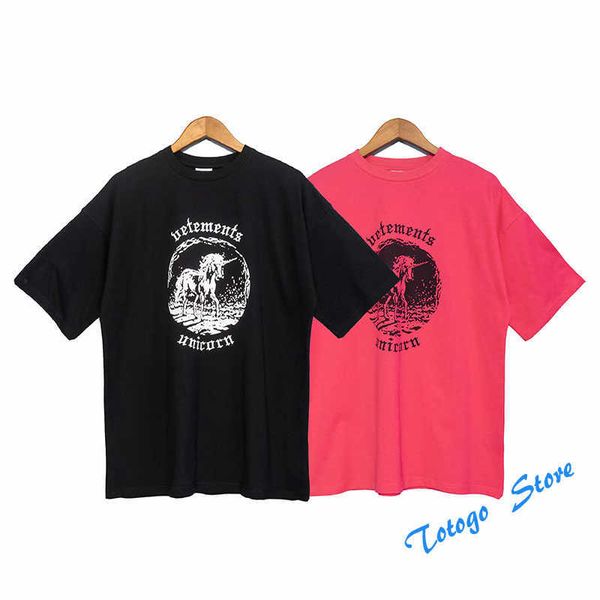 2022 nouveau Rose rouge noir VETEMENTS T-shirt surdimensionné hommes femmes haute qualité VTM haut licorne imprimé broderie Vetements t-shirts