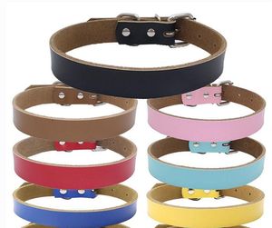 2022 nueva oferta Accesorios para perros Collares para perros de cuero de vaca real 2 colores 4 tamaños Venta al por mayor gratis