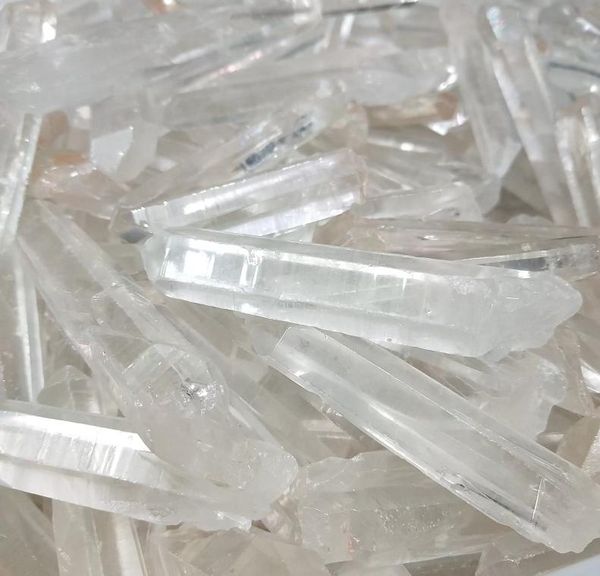 Varitas de cristal transparente y limpio de tamaño pequeño, cristal curativo de roca de cuarzo, regalo, artesanías pulidas a la venta, novedad de 2022