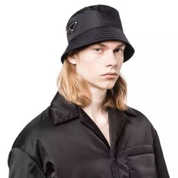 2022 nouveau Style de luxe à collectionner seau chapeaux femmes marque de mode concepteur bassin chapeau Nylon chapeau de soleil noir en plein air voyage chapeau hommes