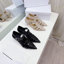 2022 nuevas sandalias de verano con tacón de gato, zapatos huecos para mujer, zapatos romanos con punta puntiaguda a la moda de cuero, combina con todo