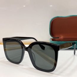 2022 Nouvelles lunettes de soleil 8389S Plaque de shopping de mode pour hommes ou femmes Cadre complet Modèle de créateur de qualité supérieure Quatre saisons disponibles Anti-UV400 avec boîte d'origine
