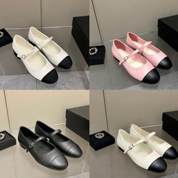 2022 Nouveau Vintage Mary Jane Chaussures simples Sandales pour femmes au début de l'automne BALLERINAS Parfum rétro dans les années 1980 Première couche de conception d'épissure en peau de mouton taille 35-40