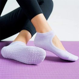 2022 NOUVELLES FEMMES SOCES DE YOGA Gym Silicone Silicon Pilates Pilates Breathable Fitness Ballet Dance Coton Sports Chaussettes