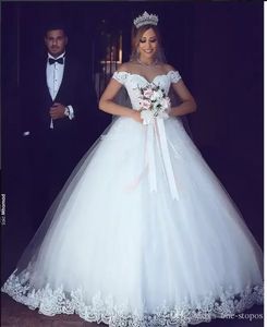 2022 Uit Schouder Prinses Kant Geappliceerd Trouwjurk Vintage Sweep Train Sweetheart Plus Size Bridal Gown BM0977