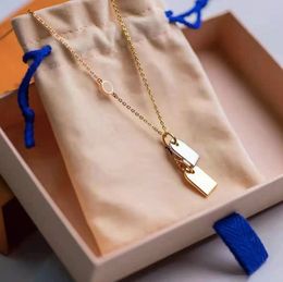 flacons de parfum pendentif colliers pour les amoureux bijoux d'ouverture hiphop rétro classique colliers avancés l bijoux de luxe pour le meilleur cadeau