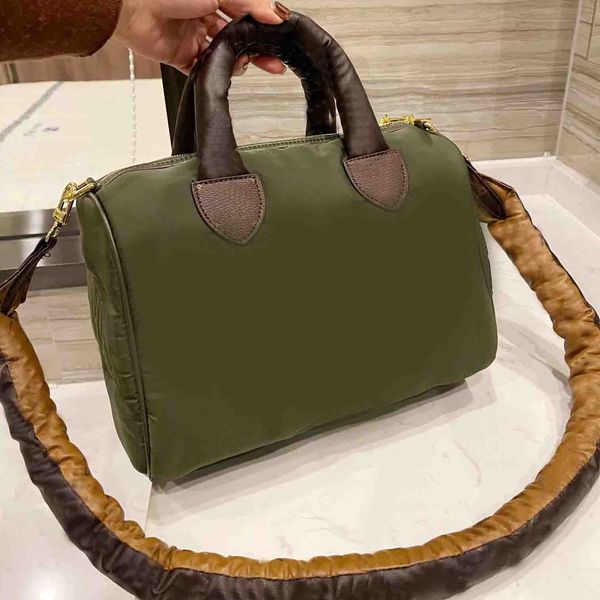 2022 Bolsos de almohada Totes de moda Monedero de invierno Algodón esponjoso Diseñador de lujo Marca Impresión Hombro Bolsa de carta de compras de alta calidad Cartera