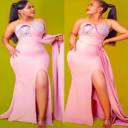 2022 Plus Size Arabo Aso Ebi Rosa Sirena Abiti da ballo sexy Pizzo Perline Sera Festa formale Secondo ricevimento Compleanno Abiti da damigella d'onore Abito ZJ276