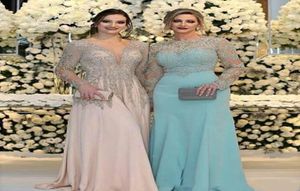 2022 Plus size moeder039s jurken Major Beading Mother of the Bride Dress Shurk Sheath Jewel Elegant Bling Long Sheeves Party Evening2278032