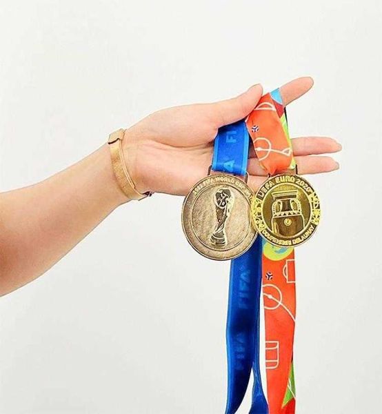 2022 Copa Mundial Qatar Hercules Cup Trophy Medal Football Decorations alrededor de la conmemoración2042786