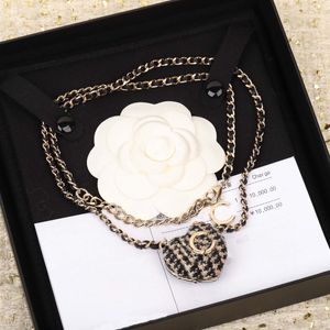 Collier pendentif en forme de cœur, breloque de qualité 2022, avec cuir véritable noir, avec tampon de boîte, PS4452A