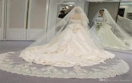 2022 Real Pos Pos High Quality 2 Tiers Blusher Cover Face Cathedral Shining Pailled Lace Wedding Veil with Peb New Bridal Veil8838272