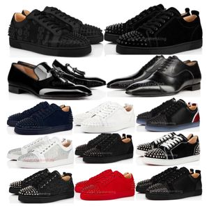 Rode bodems Designer schoenen heren dames loafers klinknagels laag bezaaid zwart sude wit met gaten sneakers trainers met doos maat 35-47