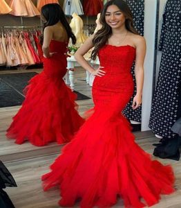 2022 Robes de soirée en dentelle rouge Prom Tulle Brutchless Style Sirène Open Back Corset Back Special Occasion Forme Forme4990331