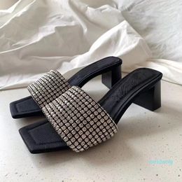 2022 sandalias tacones de diseñador para mujer tacón cuadrado conciso alto mujeres diseñadores zapatillas sandalia chica antideslizante tamaño simple 8.5 diamante moda