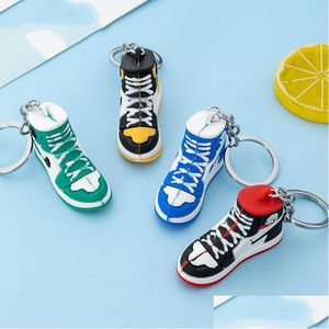 2022 Vente de nouveaux baskets stéréo de style porte-clés bouton pendentif 3D mini chaussures de basket-ball modèle en plastique souple décoration cadeau clé goutte Dhzyy