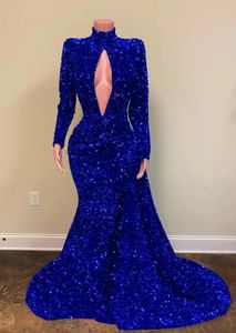 2022 Sexy Bling Royal Blue Prom Jurken Hoge Hals Sleutelgat Fluwelen Glitterse Lovertjes Kant Pailletten Overskirts Rits Terug Feestjurk Avondjurken