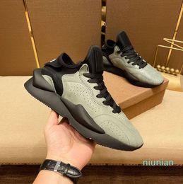 2022 Chaussures Chunky Luxury Mens Designer Sneakers en cuir véritable Baskets en cuir de veau Luxe Unisexe Low Top Casual Chaussures