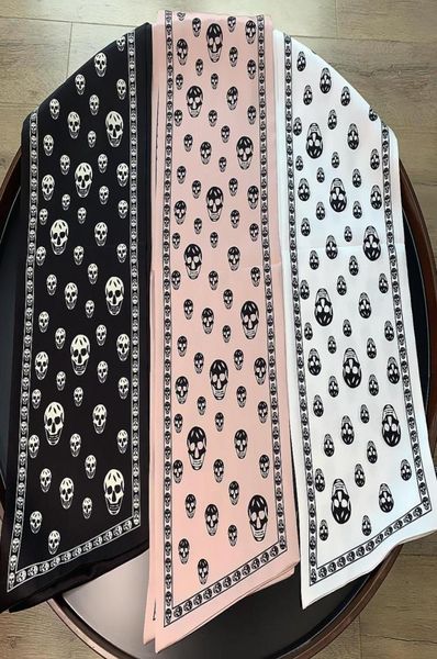 2022 Skull Match Soft Sofk Scarf double serpette à coups attaché Handle de la soie foule longue tête fantôme sauvage Ribbon cool 8073376