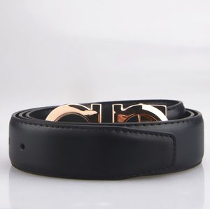 2022 Cinturón de cuero liso Cinturones de lujo Diseñador para hombres Hebilla grande Castidad masculina Top Moda para hombre al por mayor
