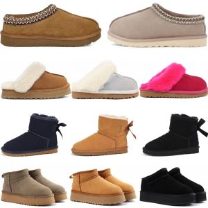 2024 Bottes de neige Femmes Chaussures décontractées Pantoufle Tresse Comfy Australie Bottillons Daim Peau de mouton Doublée de fourrure Diapositives Chaussures d'hiver Bottes châtaignes noires