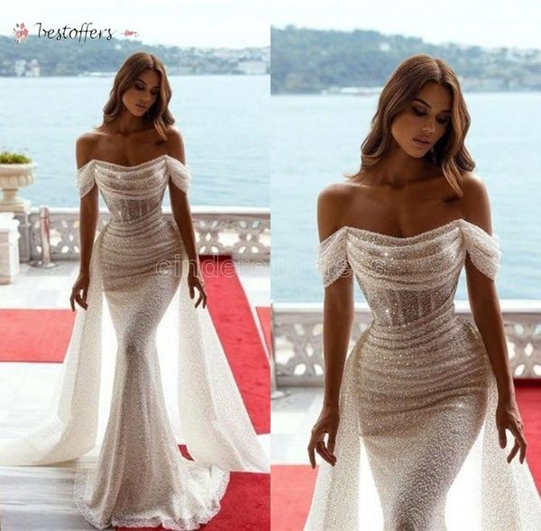 2022 Paillettes scintillantes robes de mariée sirène hors de l'épaule robe de mariée perlée volants balayage train été plage grande taille robe de novia BC10977 B0809