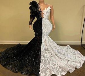 2022 Sparkly Blackwhite Sexy Mermaid Prom Dresses V Neck Illusion Lades Lace One Shoulder Long Sleeve Sequins Formeel Party Dre6575081