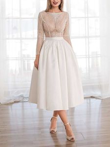 2022 Spring nieuwe aankomst mode doorzichtige geborduurde elegante jurk lange mouwen dames temperament casual avondjurk