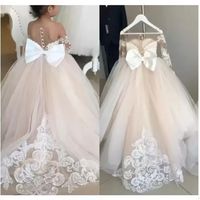 2022 Stock 2-14 ans Dentelle Tulle Flower Girl Robes Bows First Communion Robe Princess Ball Robe De Mariage SS SS