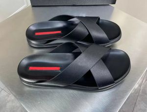 2022 été pantoufles décontractées en cuir noir luxe hommes plat rayé plage sandales décontractées chaussures de plein air marque avec boîte