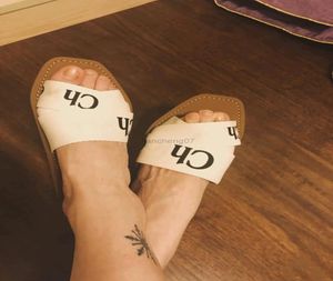 2022 Zomer nieuwe eva letters kruisgeweven Romeinse woord sandalen slippers dames039S kleur matching groot formaat slippers g2208162268088